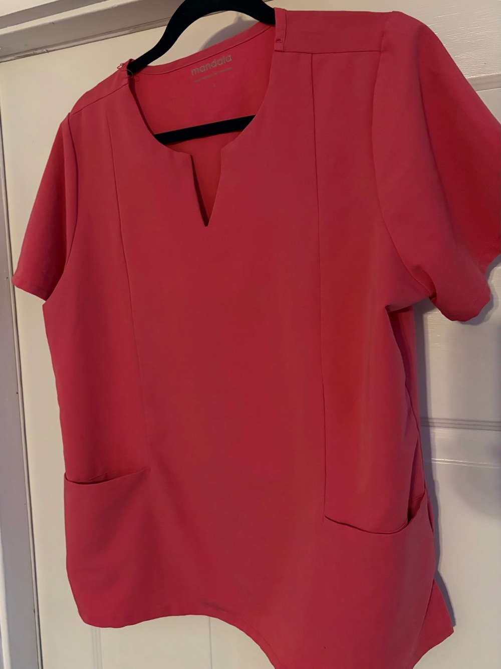 Women's Medical Scrubs Top and Bottoms with Front Pockets